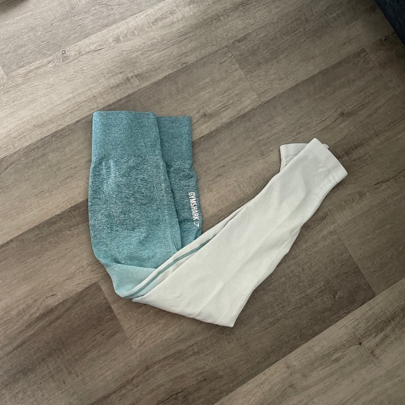 7 Pairs of Gymshark Leggings - Picture 7 of 7